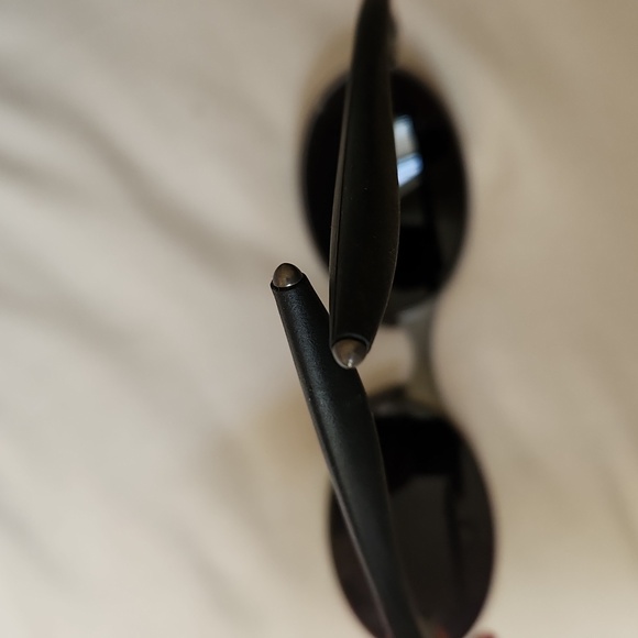 OAKLEY E Wire Sunglasses With Bag - Picture 8 of 12